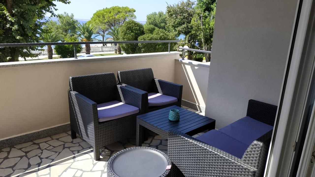 Apartman Katnic By The Beach ซริกเวนิซา ภายนอก รูปภาพ