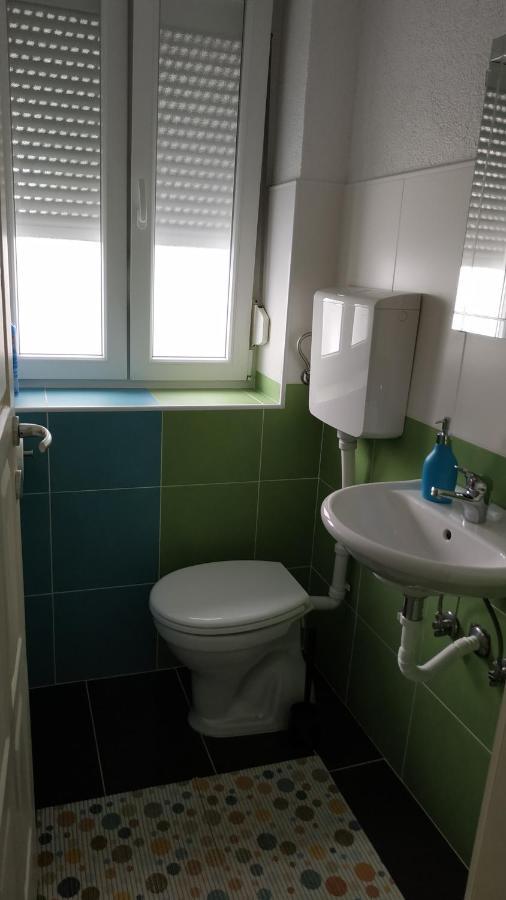 Apartman Katnic By The Beach ซริกเวนิซา ภายนอก รูปภาพ