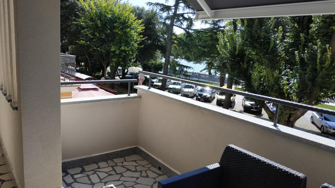 Apartman Katnic By The Beach ซริกเวนิซา ภายนอก รูปภาพ