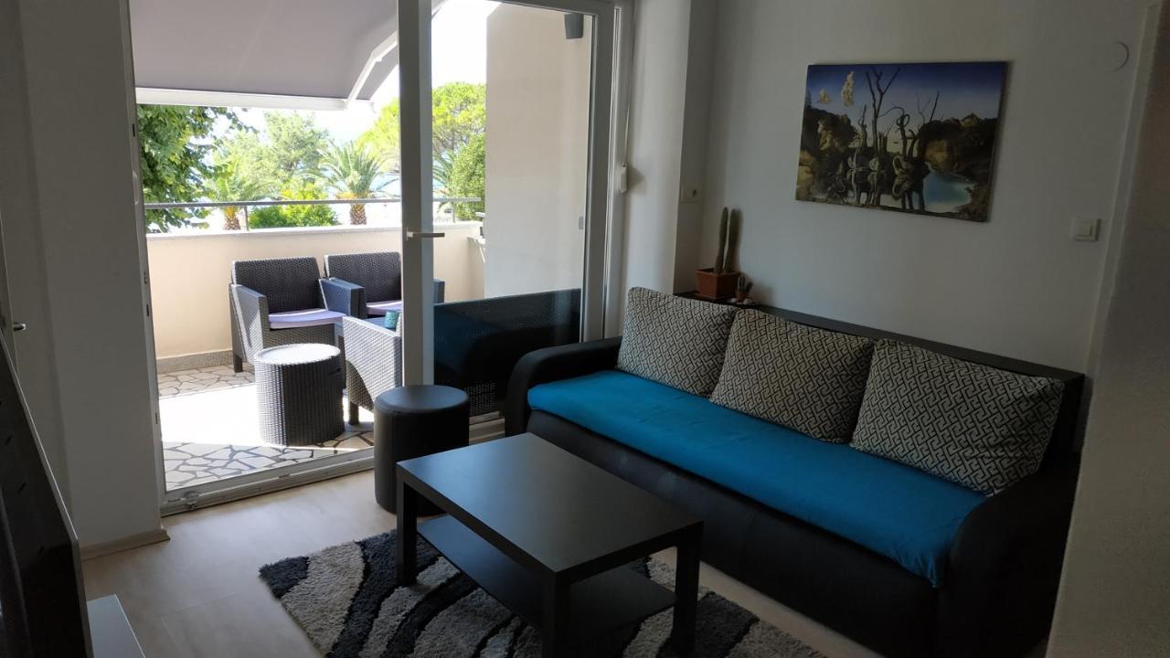 Apartman Katnic By The Beach ซริกเวนิซา ภายนอก รูปภาพ