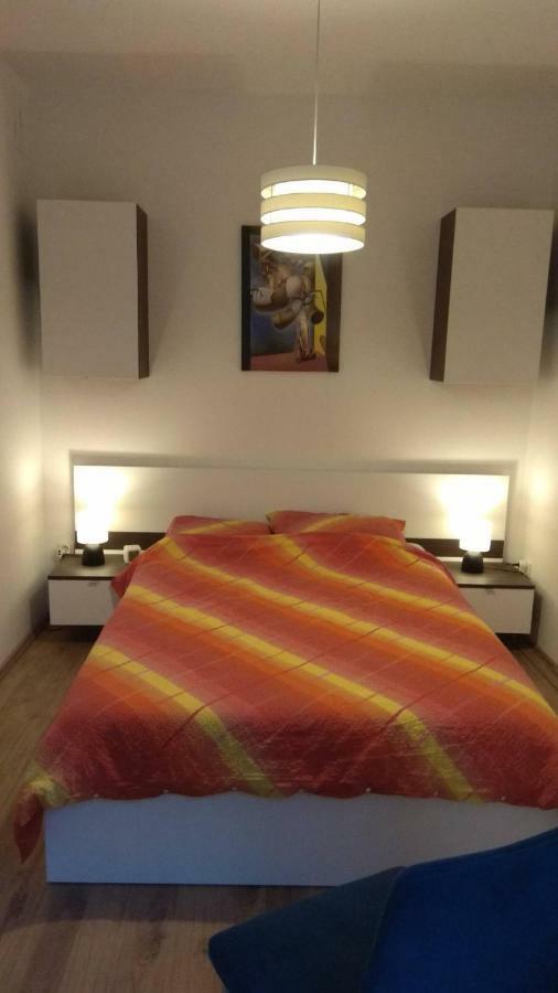 Apartman Katnic By The Beach ซริกเวนิซา ภายนอก รูปภาพ