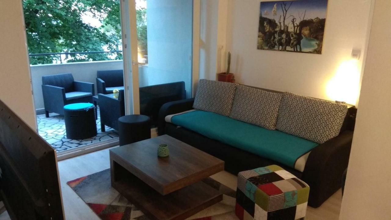 Apartman Katnic By The Beach ซริกเวนิซา ภายนอก รูปภาพ