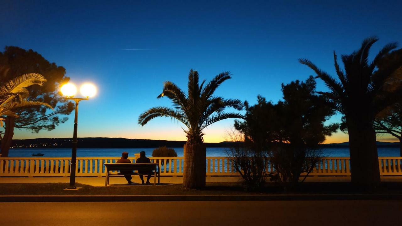 Apartman Katnic By The Beach ซริกเวนิซา ภายนอก รูปภาพ
